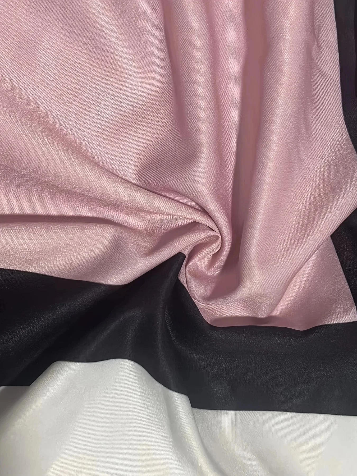 Stilvolles Hemdblusenkleid mit exquisiten Akzenten